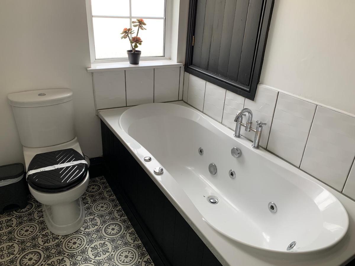 Contemporary & Chic Inner Terrace 5 Mins From Barnsley Town Centre Luaran gambar
