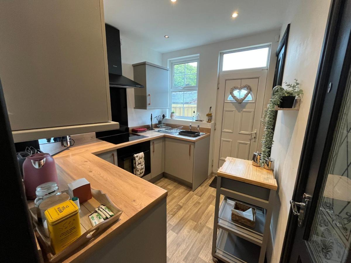 Contemporary & Chic Inner Terrace 5 Mins From Barnsley Town Centre Luaran gambar